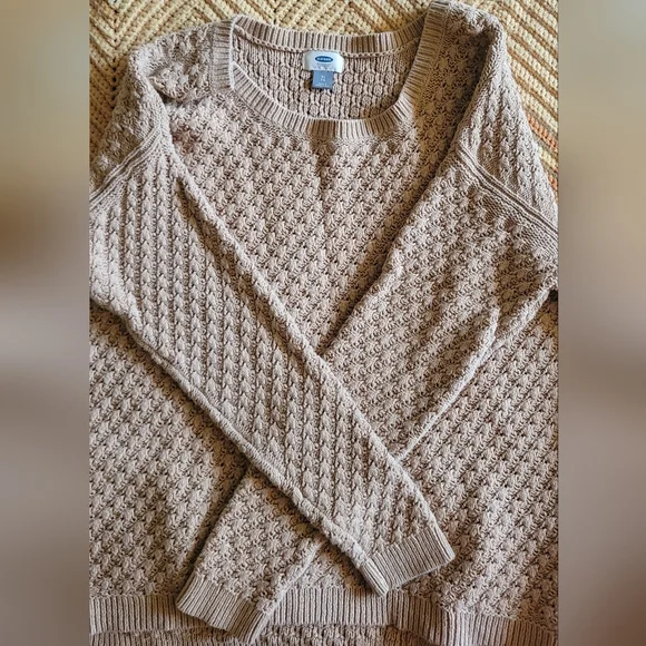 Old Navy Beige Sweater - Picture 3 of 5